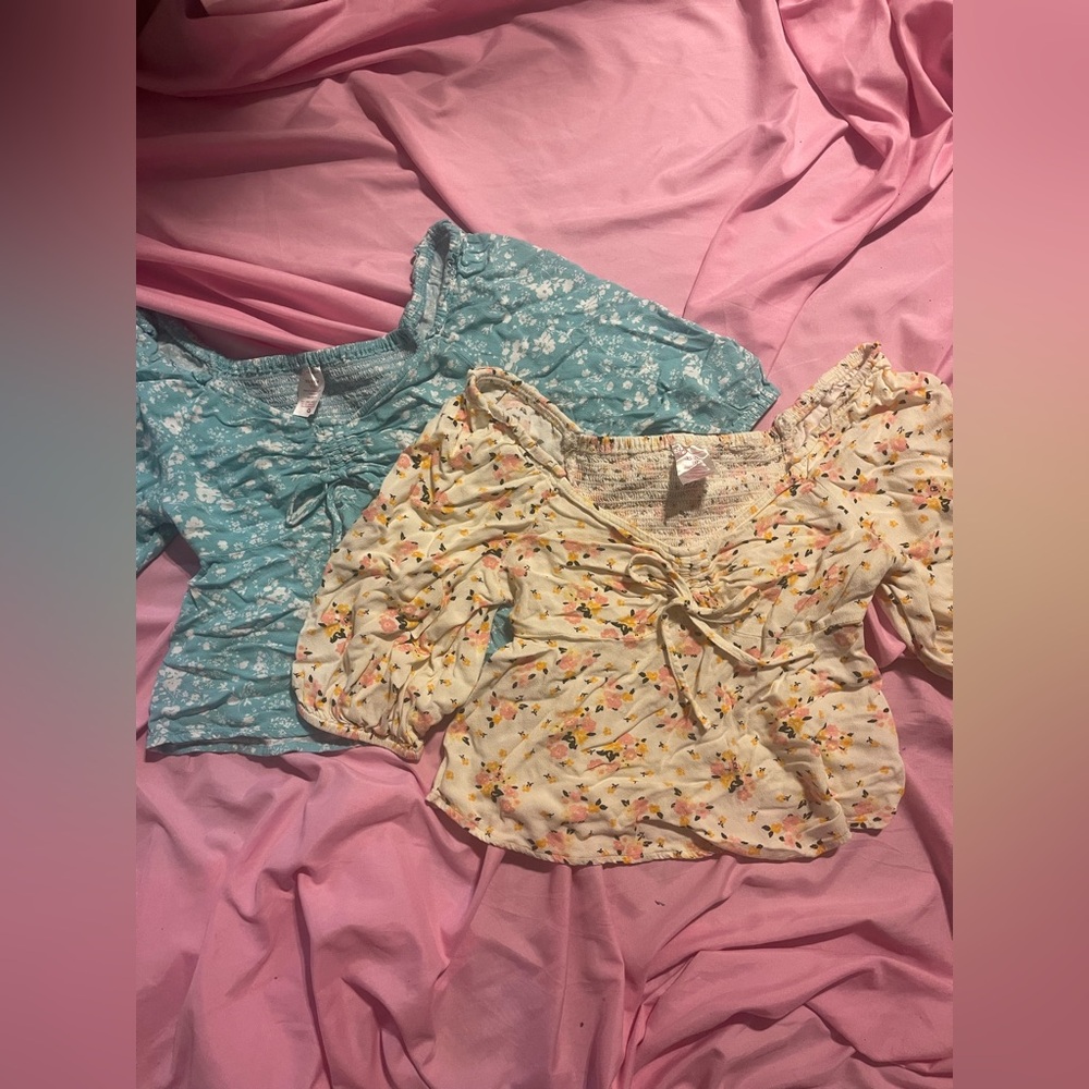 No Boundaries Floral Off-Shoulder Crop Tops - Teal & Cream